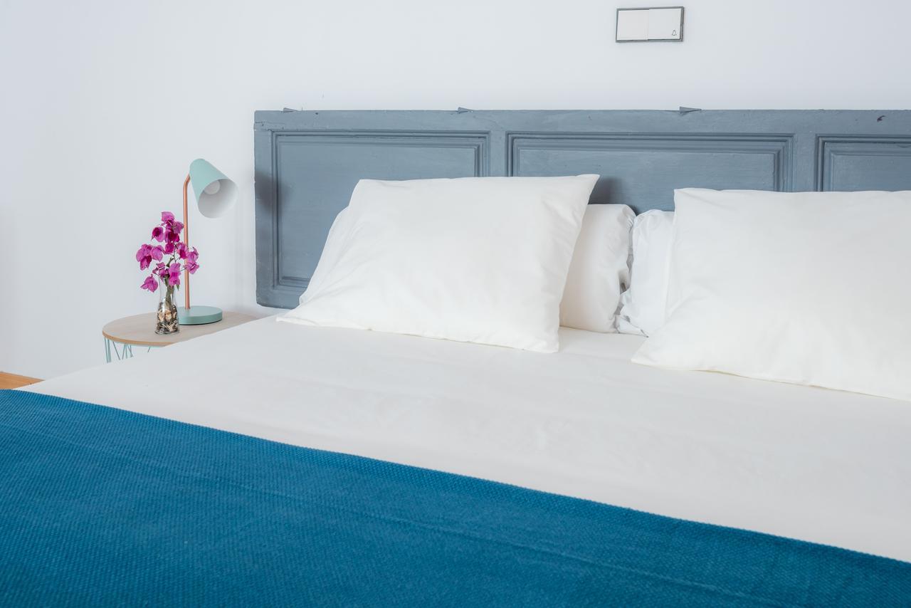 Apartamentos Paseo De La Farola Málaga Eksteriør billede