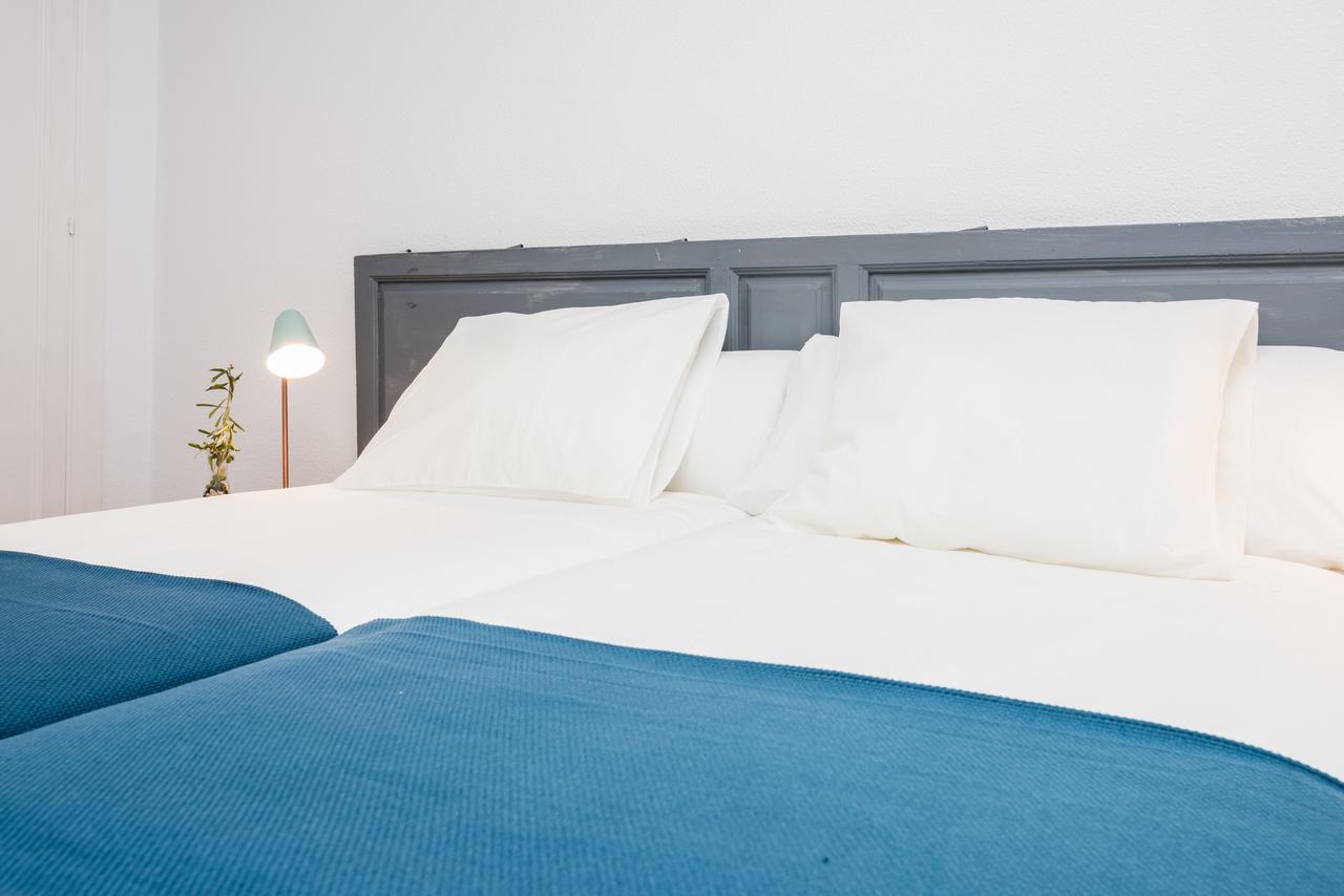 Apartamentos Paseo De La Farola Málaga Eksteriør billede