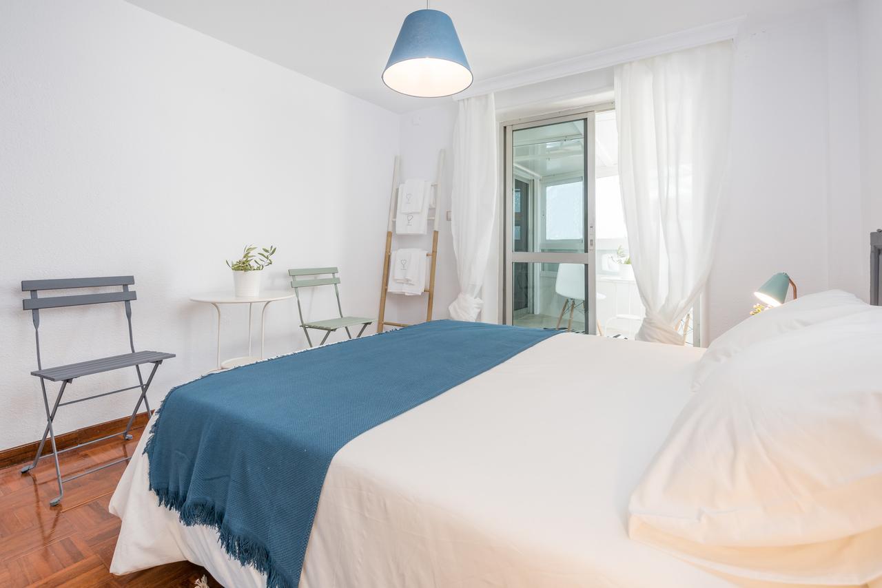 Apartamentos Paseo De La Farola Málaga Eksteriør billede