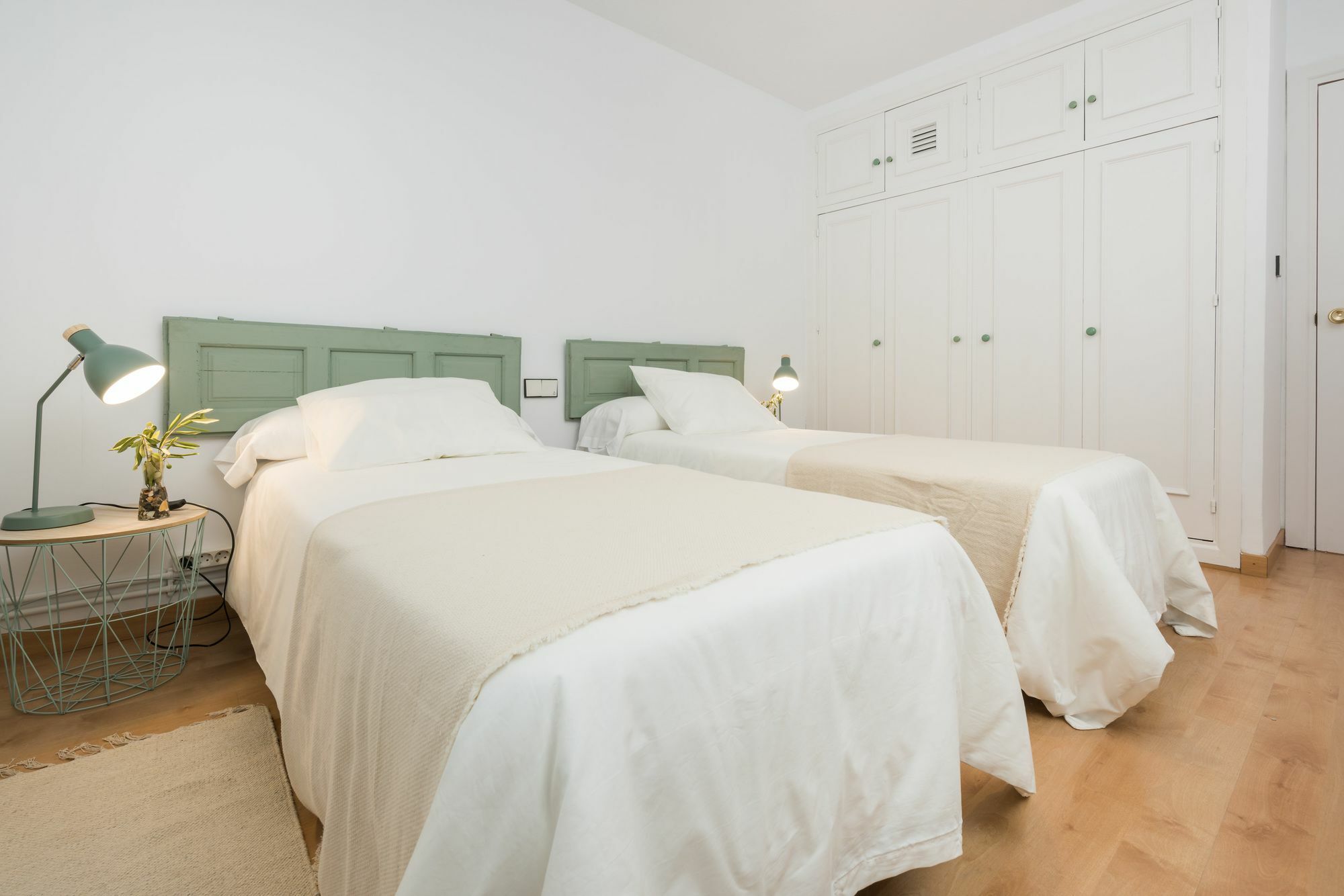 Apartamentos Paseo De La Farola Málaga Eksteriør billede