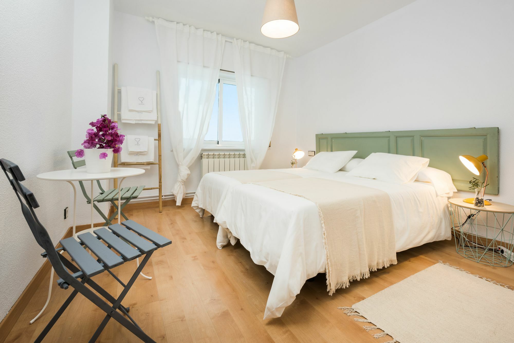 Apartamentos Paseo De La Farola Málaga Eksteriør billede